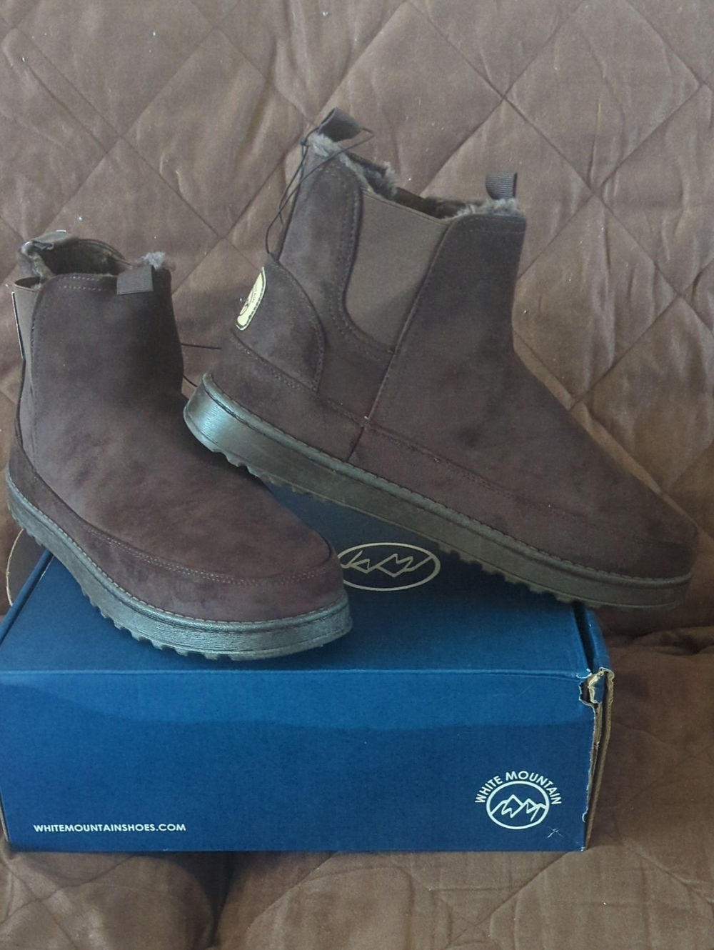 New White Mountain Isleworth Men’s Faux Suede & Fur Chukka Boots